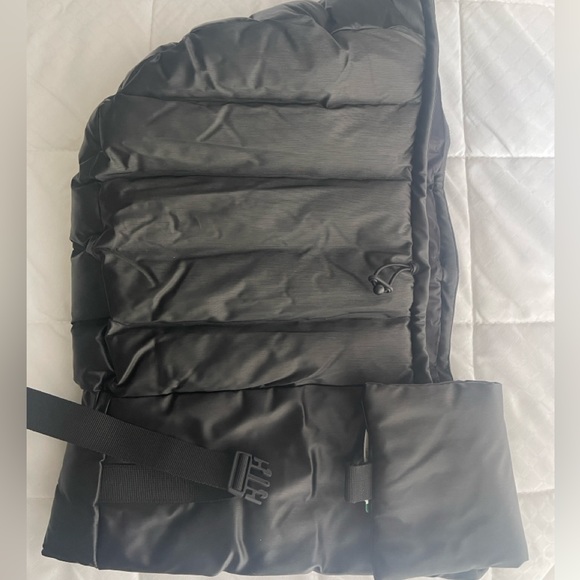 RAINS adjustable puffer hood Black - Picture 8 of 11